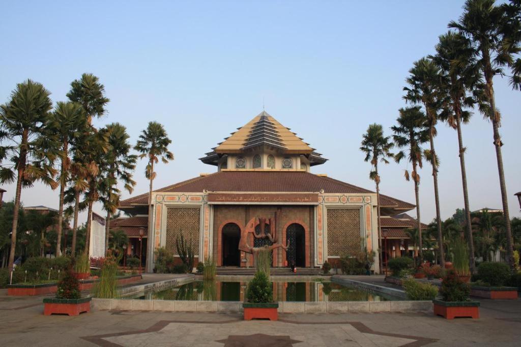 Maguwo Grand Orchid Hotel Yogyakarta מראה חיצוני תמונה