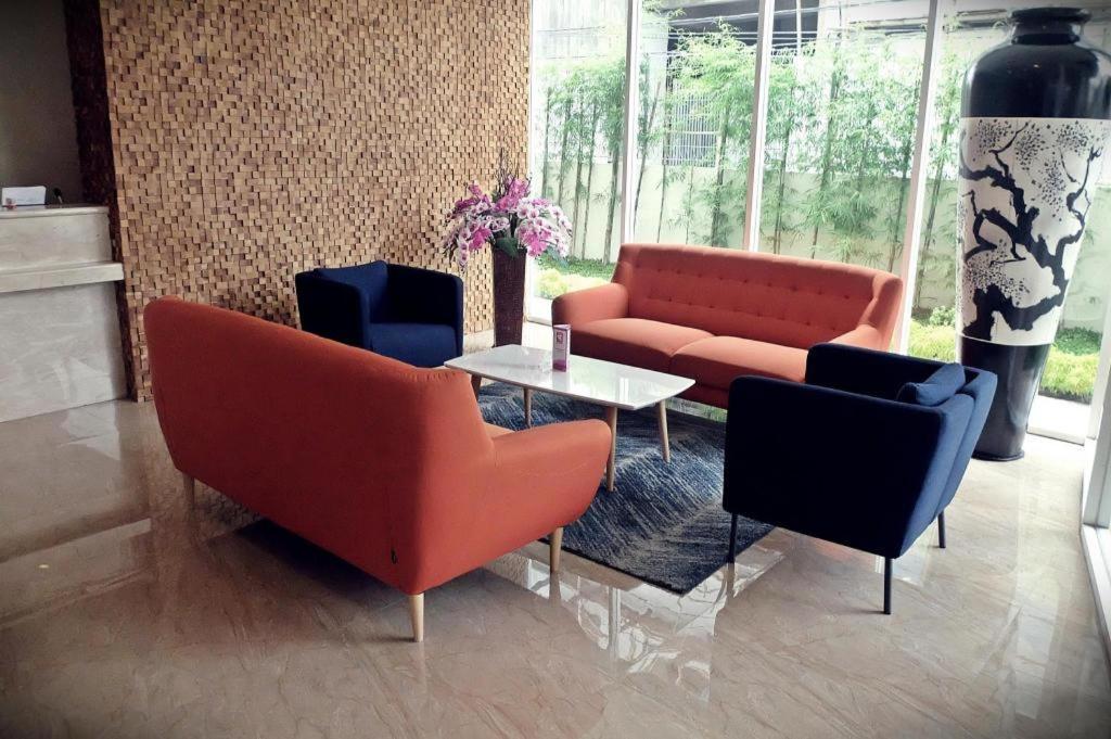 Maguwo Grand Orchid Hotel Yogyakarta מראה חיצוני תמונה