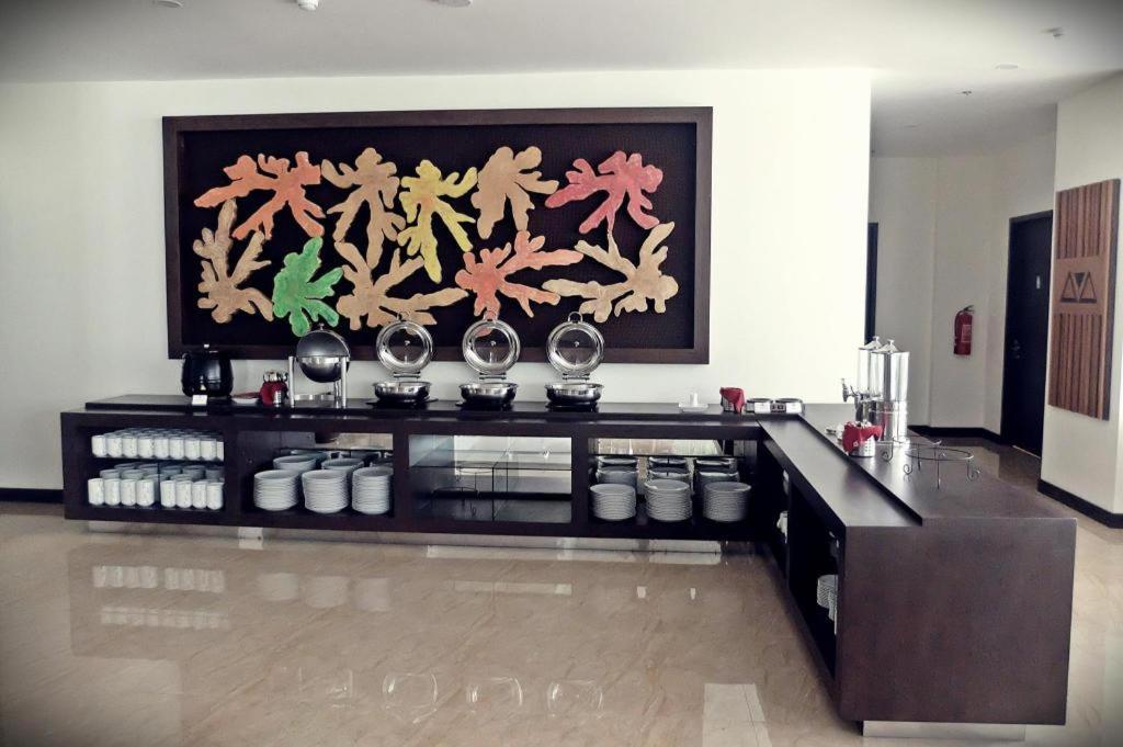 Maguwo Grand Orchid Hotel Yogyakarta מראה חיצוני תמונה