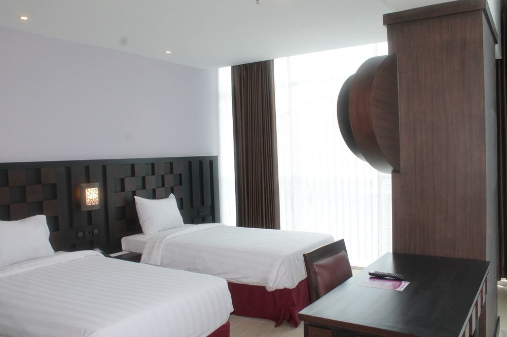 Maguwo Grand Orchid Hotel Yogyakarta מראה חיצוני תמונה