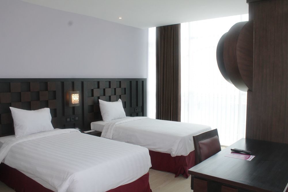 Maguwo Grand Orchid Hotel Yogyakarta מראה חיצוני תמונה