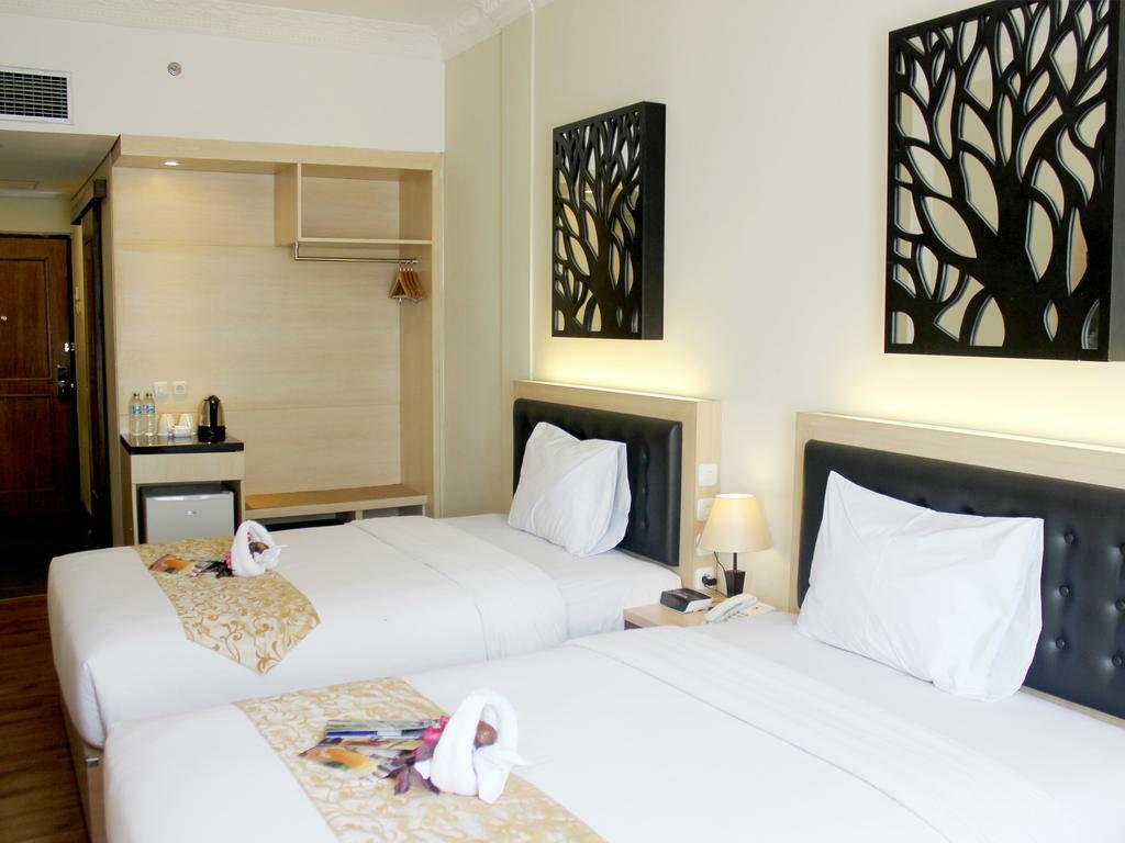 Maguwo Grand Orchid Hotel Yogyakarta מראה חיצוני תמונה